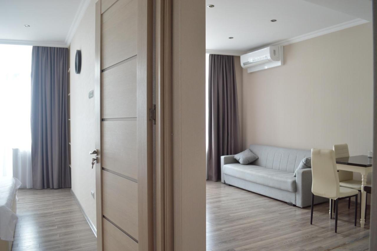 New Apartments At Inasaridze Batumi Exterior photo