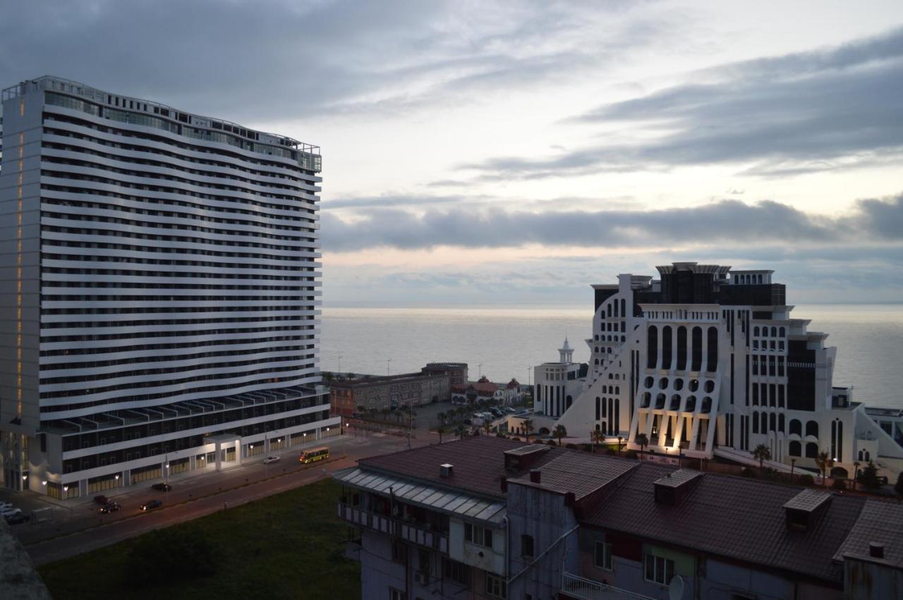New Apartments At Inasaridze Batumi Exterior photo